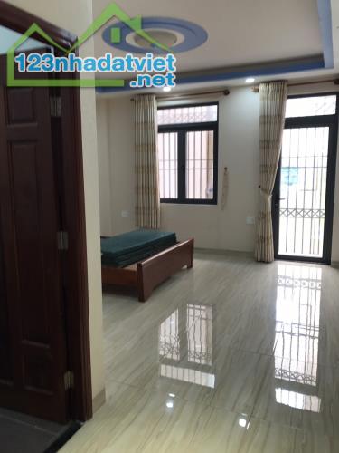 Bán nhà phố Đại Phúc Green Villas, DT 5x20, 3 lầu, giá 9.5 tỷ, LH: 0934.933.978 - 2