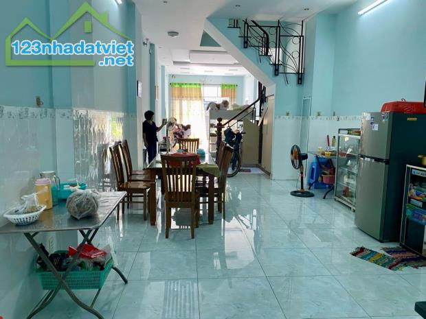 BÁN NHÀ MT Đô Đốc Lộc, Tân Phú 115m2(4,4x26). Nhà đẹp ở ngay. Giá chỉ 12,4 tỷ.