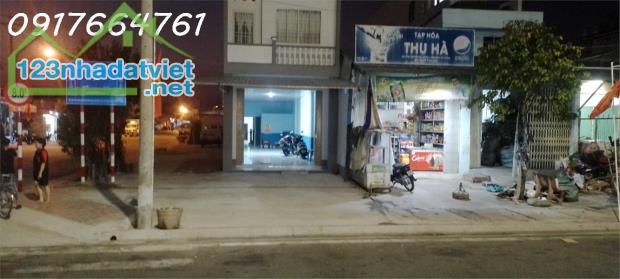 Cho thuê nhà 1 trệt 1 lầu, ngay ngã ba 2 mặt tiền đường Nguyễn Trãi, Phường 9 - 2