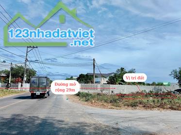 Chính chủ bán gấp lô mặt tiền đường  ( 29m ) KDC Phước Thể - Tuy Phong - 2