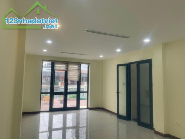 Cho thuê nhà liền kề Hdmon hàm nghi, mỹ đình 120m2x6T thông sàn, thang máy