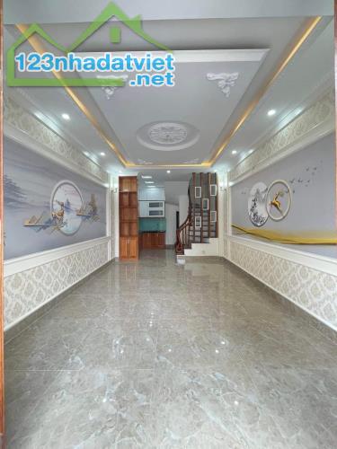 Bán nhà mới Tây Mỗ, Vinsmart City 33M 5 Tầng, 4P Ngủ, gần đường lớn giá 4.5 tỷ