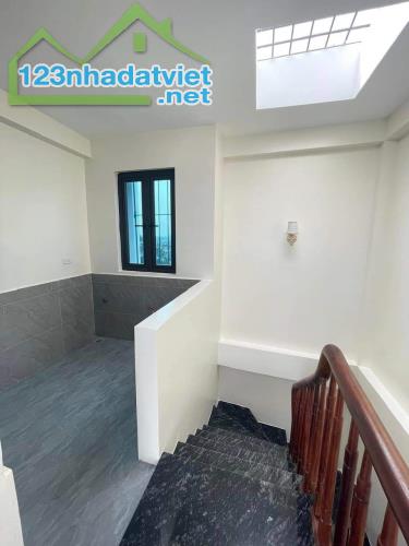 Bán nhà mới Tây Mỗ, Vinsmart City 33M 5 Tầng, 4P Ngủ, gần đường lớn giá 4.5 tỷ - 4
