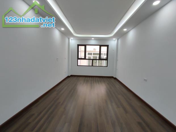 Nhỉnh 4 tỷ có ngay lô góc 2 thoáng 32m2x5 tầng xây mới Kim Chung - Hoài Đức - 1