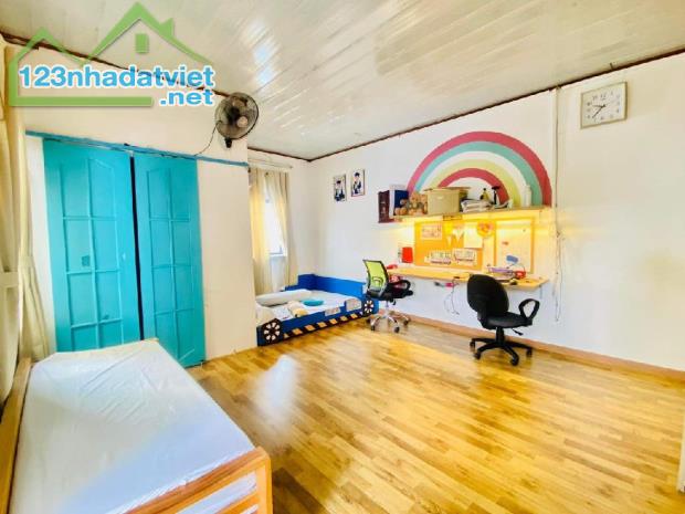 NGUYỄN KHUYẾN – NGANG HƠN 6M – 40MV – NHÀ THIẾT KẾ THEO PHONG CÁCH HOMESTAY NGỌT NGÀO - 2