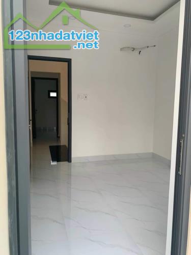 NHÀ BÁN BÌNH TÂN - GIÁP TÂN PHÚ -2 TẦNG - 60M2 - ĐƯỜNG XE HƠI - SHR -  2,8 TY