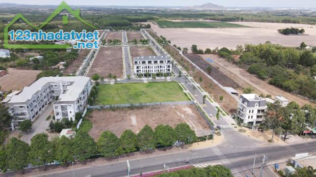 Nhà phố Phú Mỹ Estates 85m2(5*17) chỉ 4,2 tỷ (gồm VAT), 3 lầu +1tum, NH hỗ trợ LS ưu đãi - 1