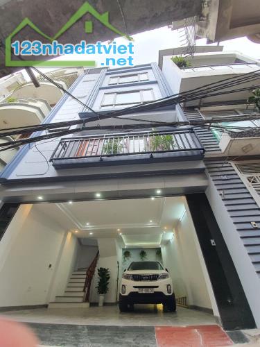 Bán nhà mặt phố Lương Định Của. 108 m2 x 7T x Mt 6,7 m. Ô tô kinh doanh Spa VP cho thuê