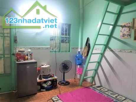 NHÀ NÁT QUẬN 3 SÁT MẶT TIỀN HOÀNG SA, HẺM 3M THÔNG THOÁNG, 50M2 (3.6*15M) TIỆN XÂY, 5 TỶ - 2