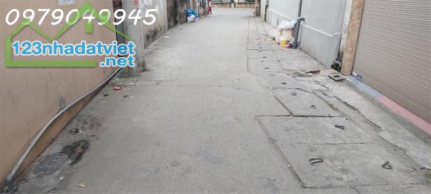 RẺ QUÁ, NHÀ ĐÌNH QUÁN 35M2X5T, 30M Ô TÔ TRÁNH, 100M RA MẶT ĐG 32, GIÁ 4.8 TỶ