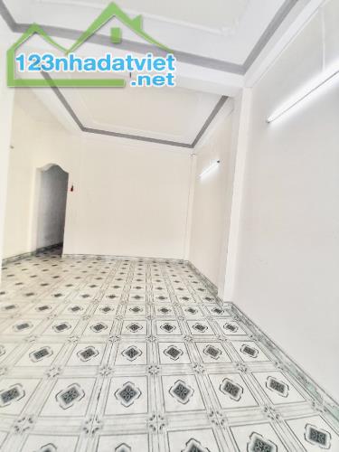 BÁN NHÀ MẶT TIỀN LÊ VĂN QUỚI, 5x19M, GIÁP TÂN PHÚ, KHU VỰC BUÔN BÁN TẤP NẬP - 1