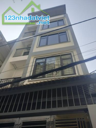 Bán nhà  Lê Văn Hiến, 62m2, phân lô, ô tô, kinh doanh, nhỉnh 7tỷ.