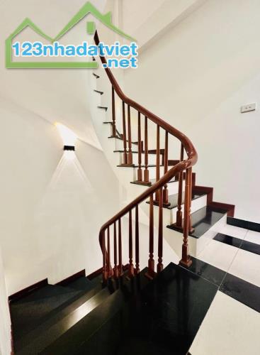 BÁN NHÀ PHỐ TÔN ĐỨC THẮNG, ĐỐNG ĐA 32/36 M2, 6 TẦNG, MT 4.1M, KINH DOANH - 1