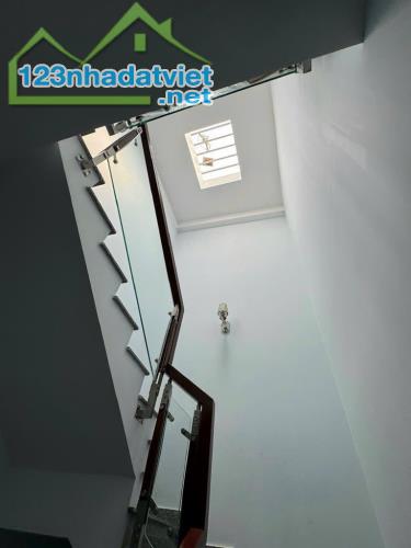 Bán nhà HXH Lưu Chí Hiếu, Tân Phú 42m2, 3 tầng chỉ nhỉnh 4 tỷ - 1