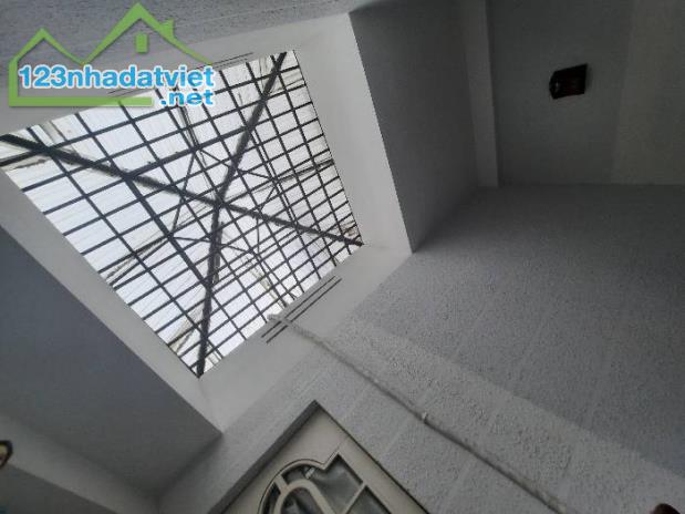 Nhà Bán MT Đường Số 79, Chỉ 12 Tỷ 7, 4 Tầng, 4m2x10, P Tân Quy, Quận 7