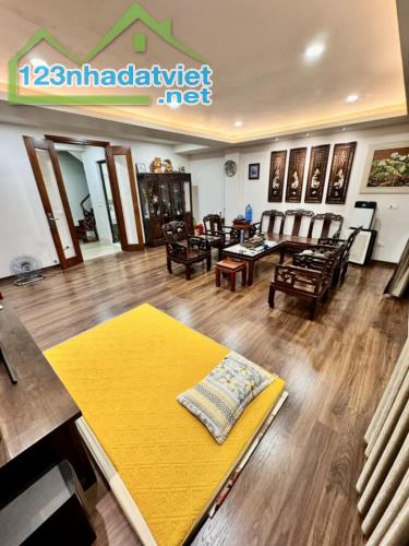 ĐẸP! 1 NHÀ RA MẶT PHỐ HÀO NAM ÔTÔ THANG MÁY KINH DOANH VP 62m2 x 7 TẦNG MẶT TIỀN 6m, 20 tỷ