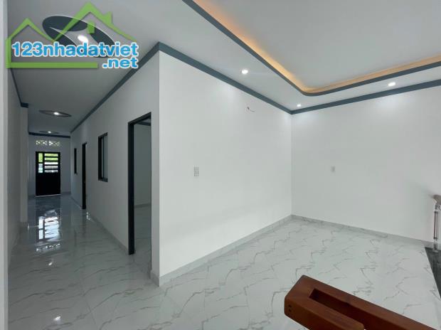 Chính chủ bán nhà 150m2 sát 2 trường học lớn và KCN Mỹ Phước 3, Bến Cát Bình Dương - 2