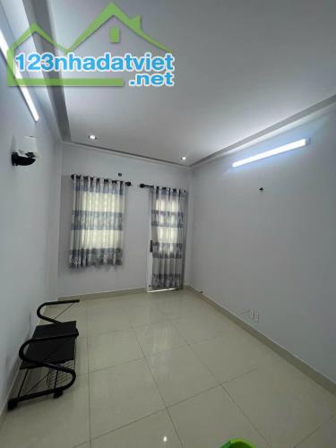 Top nhà nhỏ xinh rẻ 1 trệt 2 lầu Võ Văn Kiệt Q5 TP.HCM - 2