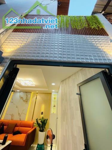 🏠NHà ĐẸP GIÁ RẺ - TT BÌNH THẠNH - HOÀNG HOA THÁM - HẺM 3 GÁC - GIÁ CHÀO 3TỶ250 (TL)