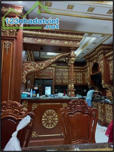 Top 3 biệt thự dát vàng độc nhất vô nhị tại Thành phố Sài Gòn - 1