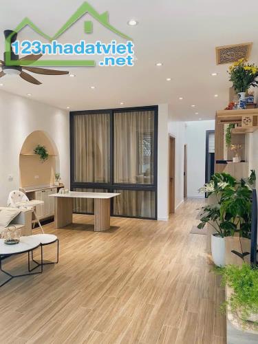 BÁN NHÀ DIỆN TÍCH 100M2 GIÁ 1TY750. SỔ HỒNG RIÊNG - 4