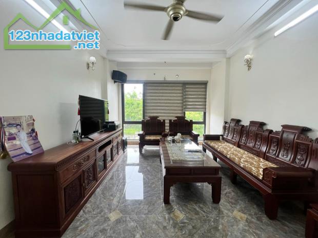 NHÀ DV KĐT KIẾN HƯNG, VỊ TRÍ SIÊU HIẾM, PHÂN LÔ VỈA HÈ ÔTÔ VIEW NHÀ VĂN HÓA, 50M2 9.48 TỶ - 2