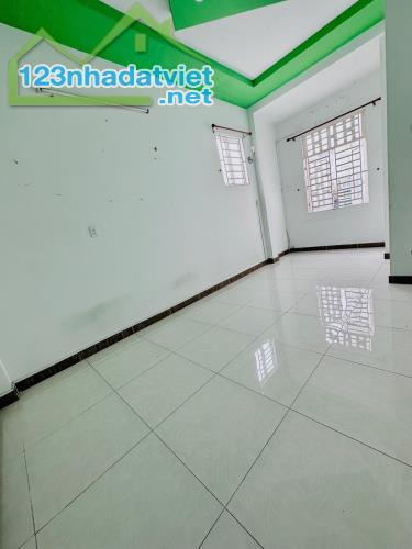 Nợ ngân hàng nên cần bán gấp nhà 88m2 giá 1 tỷ 8 ngay chợ sáng Bùi Minh Trực 0938.192.162 - 5