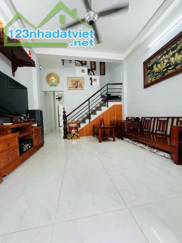 [ TIN THẬT ] NHÀ ĐẸP LÊ VĂN VIỆT, 54m2, 2 TẦNG, SẠCH ĐẸP, AN NINH, HIỆP PHÚ, QUẬN 9