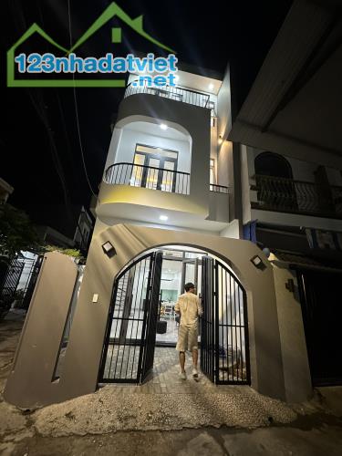 🔴💥Bán nhà 3 tầng 2 mặt kiệt Ô TÔ Nguyễn Chánh