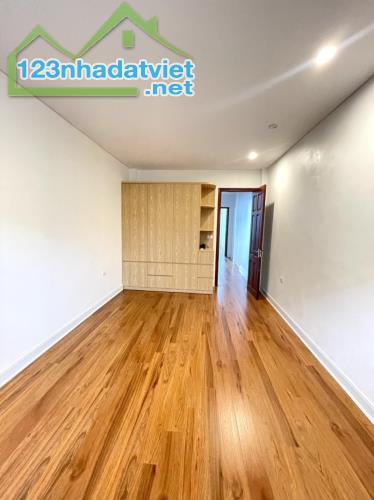 Bán nhà Tư Đình,Long Biên 4 tầng,59m2,kinh doanh,oto tránh nhỉnh 9 tỷ - 1