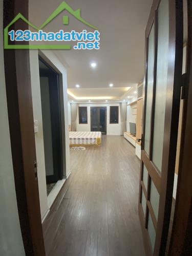 Cho thuê nhà Đường Cầu Giấy 60m2x5T, thông sàn, thang máy, nhà mới đẹp, ở spa VP - 2