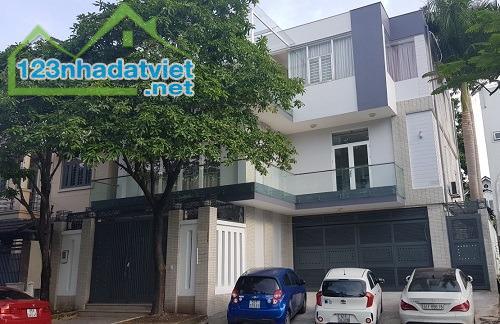 Cần cho thuê Biệt thự mới khu Bàu Cát P14 Tân Bình. DT 12x20m, Giá 45tr/tháng.