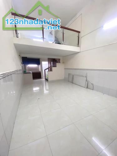 NHÀ QUẬN 10 NGAY NGÃ BẢY LÝ THÁI TỔ & ĐH VĂN HIẾN, 2 CĂN RA MẶT TIỀN, HẺM THÔNG KD, 5 TỶ x - 3