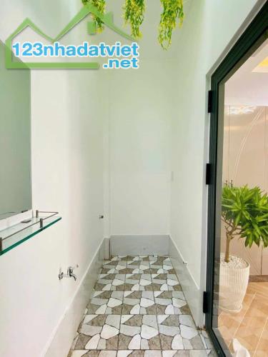 NHÀ GÒ VẤP THIẾT KẾ ĐẸP, CÓ PHÒNG DƯỚI TRỆT. NGANG 4M NỞ HẬU. GIÁ 3 TỶ 480 - 2