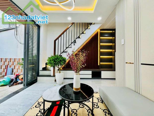 NHÀ GÒ VẤP THIẾT KẾ ĐẸP, CÓ PHÒNG DƯỚI TRỆT. NGANG 4M NỞ HẬU. GIÁ 3 TỶ 480 - 5