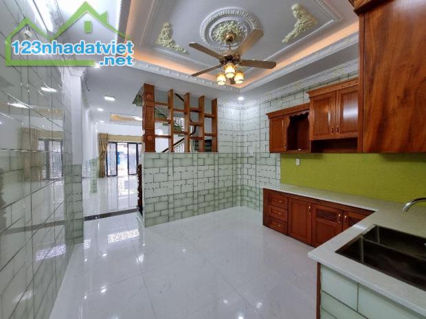 BÁN NHÀ 5 LẦU- MT KINH DOANH- KHU BÌNH PHÚ Q6- SÁT MEGA MARKET- 84M2- 12.xTỶ - 3