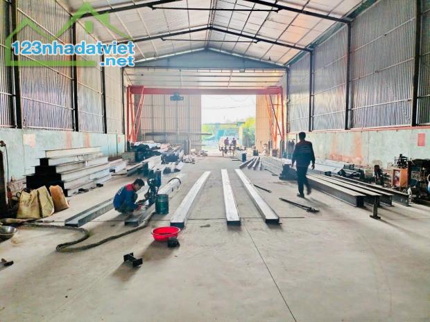 Cho thuê 800m2 nhà xưởng sẵn Cẩu Trục 5 tấn + Văn Phòng tại đường Chùa Trầm, TT Chúc Sơn, - 3