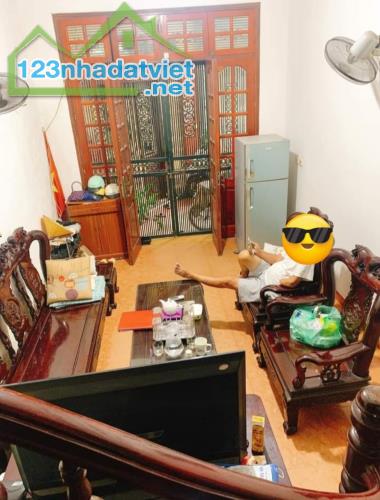 Bán nhà Chùa Hà Cầu Giấy 37m x 4T giá 9.8 tỷ, dân xây, ô tô, 2 mặt ngõ, 3 thoáng - 1