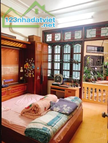 Bán nhà Chùa Hà Cầu Giấy 37m x 4T giá 9.8 tỷ, dân xây, ô tô, 2 mặt ngõ, 3 thoáng - 2