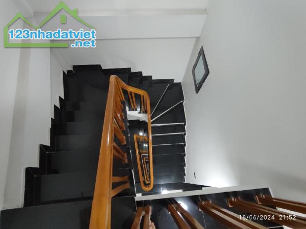 Bán nhà Đại Mỗ 36m2, 5 tầng, mặt tiền 4m, giá 3.9 tỷ, nhà mới dân xây, oto đỗ cách 100m - 4