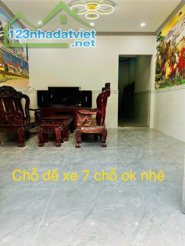 NHÀ BÁN BÌNH TÂN - GẦN 4 XÃ - LÊ VĂN QUỚI - DT 4x10  - 2 TẦNG - HẺM XE HƠI - FULL NỘI THẤT - 1