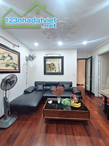 Bán nhà phố Lạc Long Quân,diện tích 100m2,giá 16 tỷ - 5