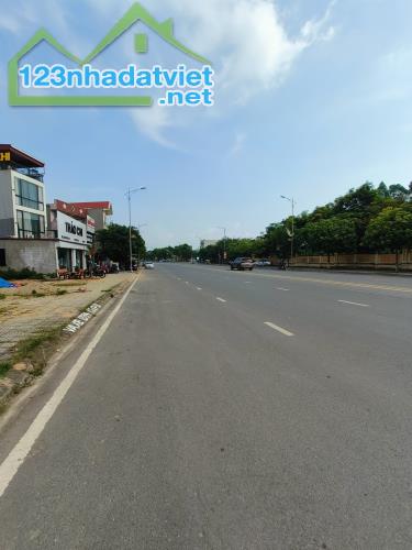 Bán Đất mặt Đường Nguyễn Tất Thành - đối diện ĐH Hùng Vương 179m2, mt 8.8m, 6.8 tỷ