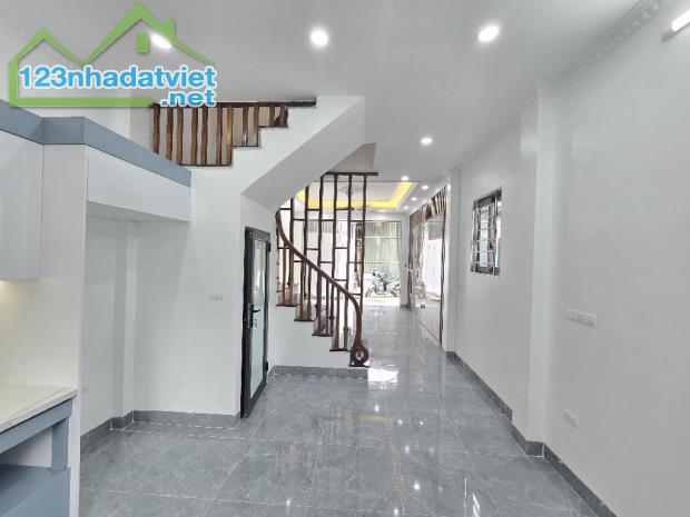 BÁN NHÀ NGŨ HIỆP Ô TÔ ĐỖ CỬA 45M2 4,5 TẦNG 3,7 TỶ 0815064878 - 2