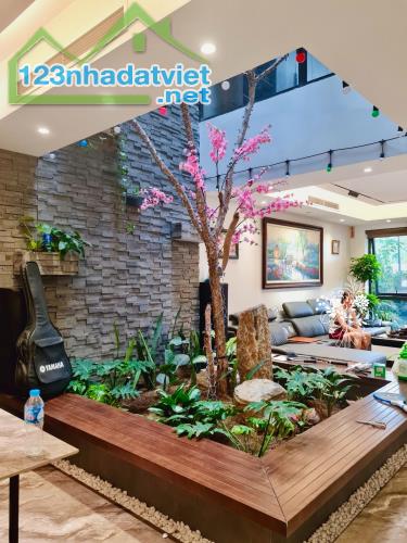 [KD Sầm Uất] Bán nhà Phố Trích Sài,110m2X5T,MT 7m, Giá 32.8 tỷ, view Hồ Tây.