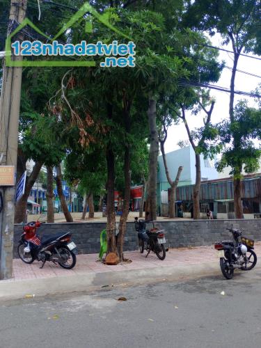Nhà Phố VIP, An Bình, Ra Phạm Văn Đồng Chỉ 200m, DT 120m2(5×25), Chào Bán 7.1Tỉ, SHR - 2