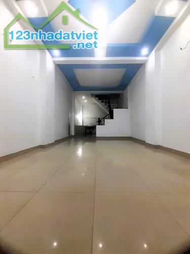 Cho thuê nhà 1T1L 2pn 120m2 đường số 11 Linh Xuân