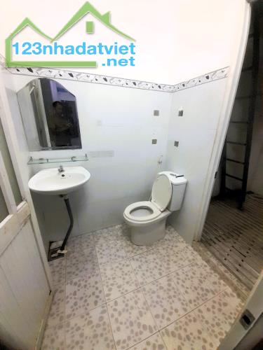 Cho thuê nhà 1T1L 2pn 120m2 đường số 11 Linh Xuân - 2