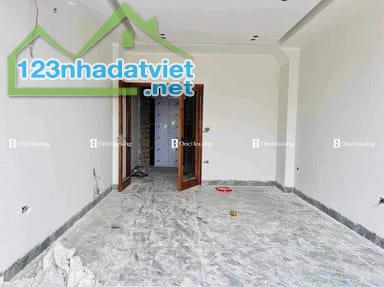 Bán nhà Bồ Đề thông Hồng Tiến, 48m2, ô tô giá 11.5 tỷ - 1