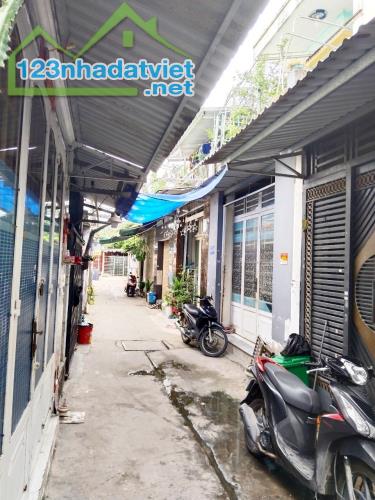 Hàng Thơm nhà Liên khu 4-5 gần chợ Bình Thành HXH 40m2,2 Tầng Nhỉnh 2 tỷ